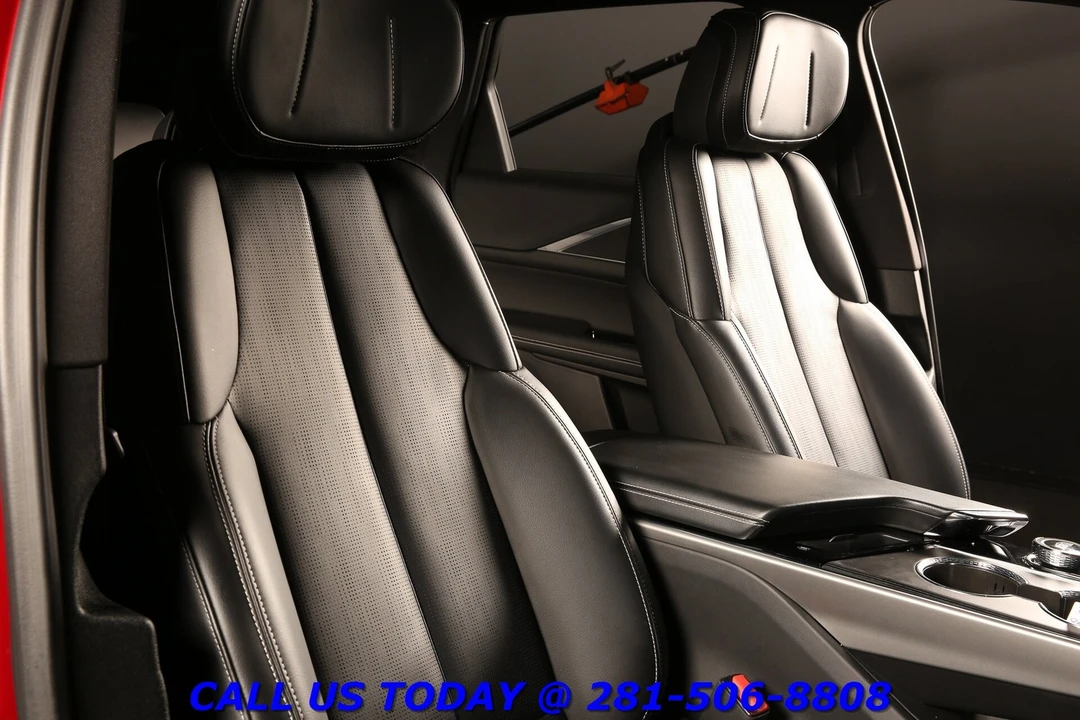 2024 Cadillac Lyriq - Image 20 of 24