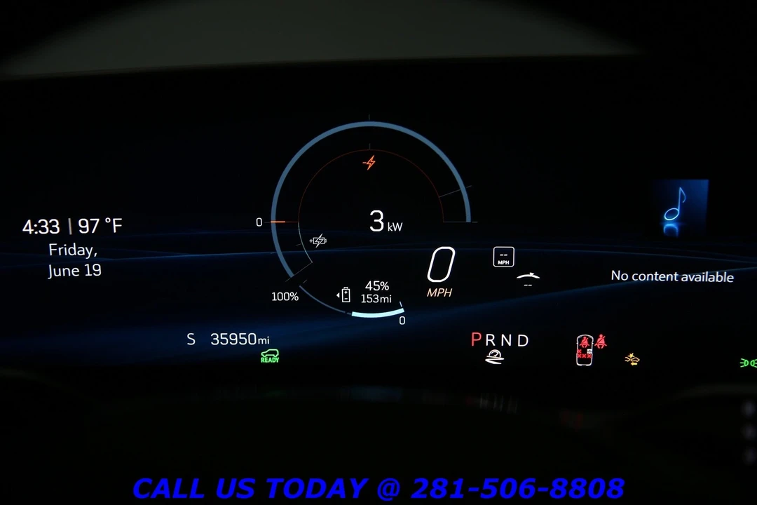 2024 Cadillac Lyriq - Image 15 of 24