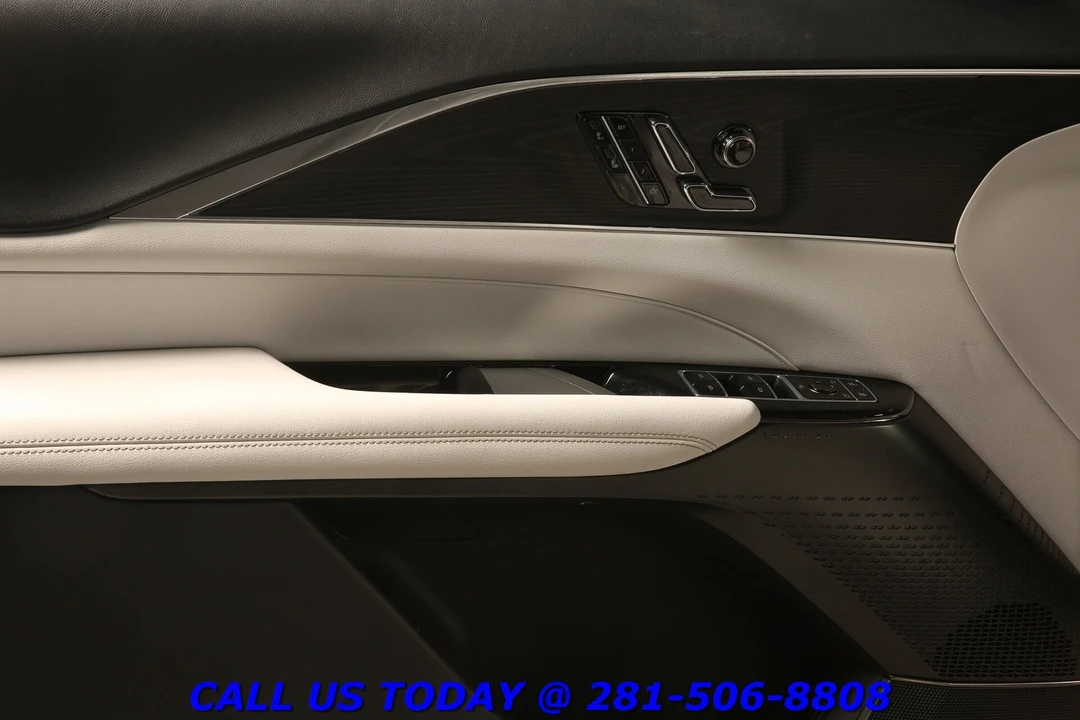 2024 Cadillac Lyriq - Image 8 of 24