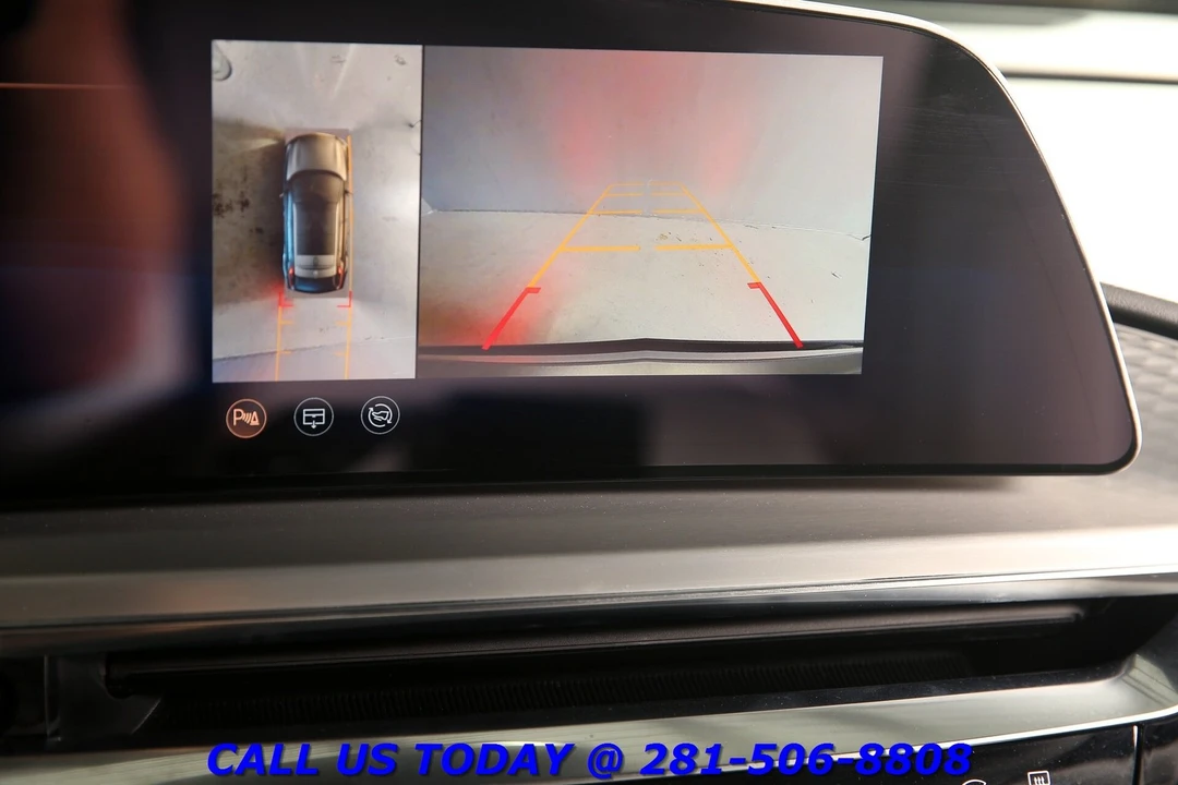 2024 Cadillac Lyriq - Image 17 of 24