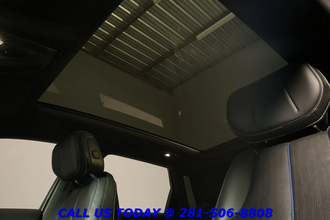 2024 Cadillac Lyriq - Image 10 of 24