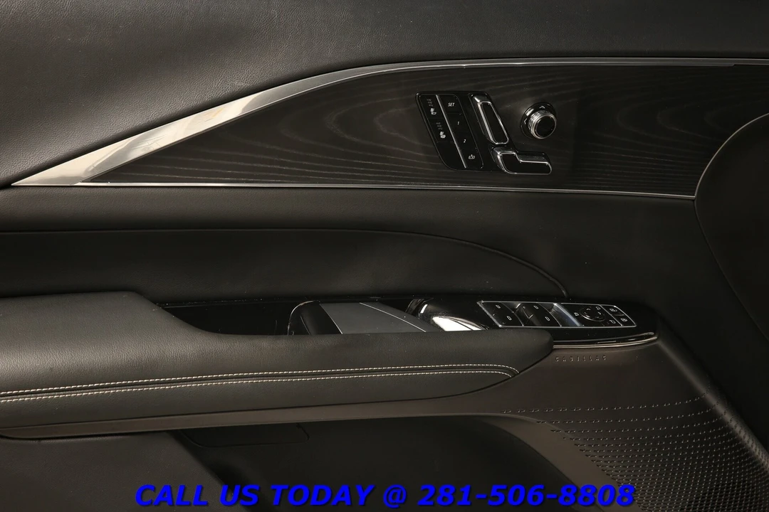 2024 Cadillac Lyriq - Image 9 of 24