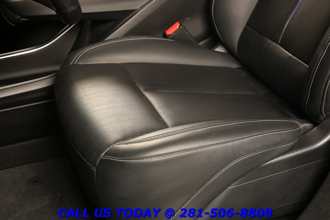 2024 Cadillac Lyriq - Image 12 of 24
