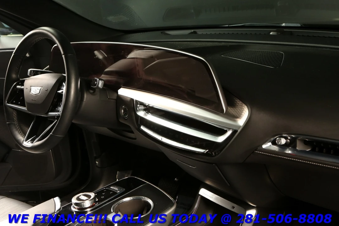 2024 Cadillac Lyriq - Image 18 of 21