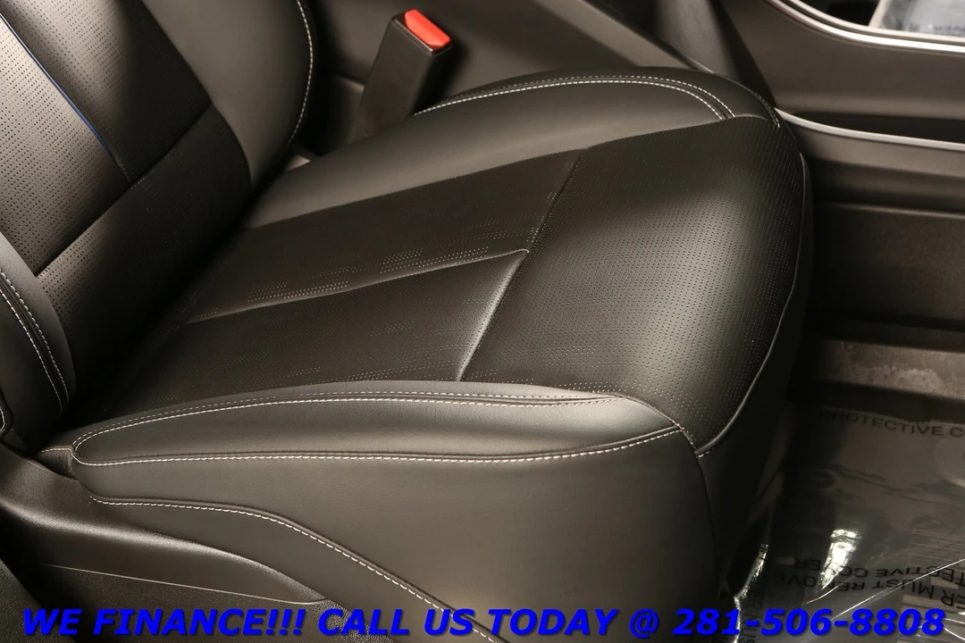 2024 Cadillac Lyriq - Image 20 of 21