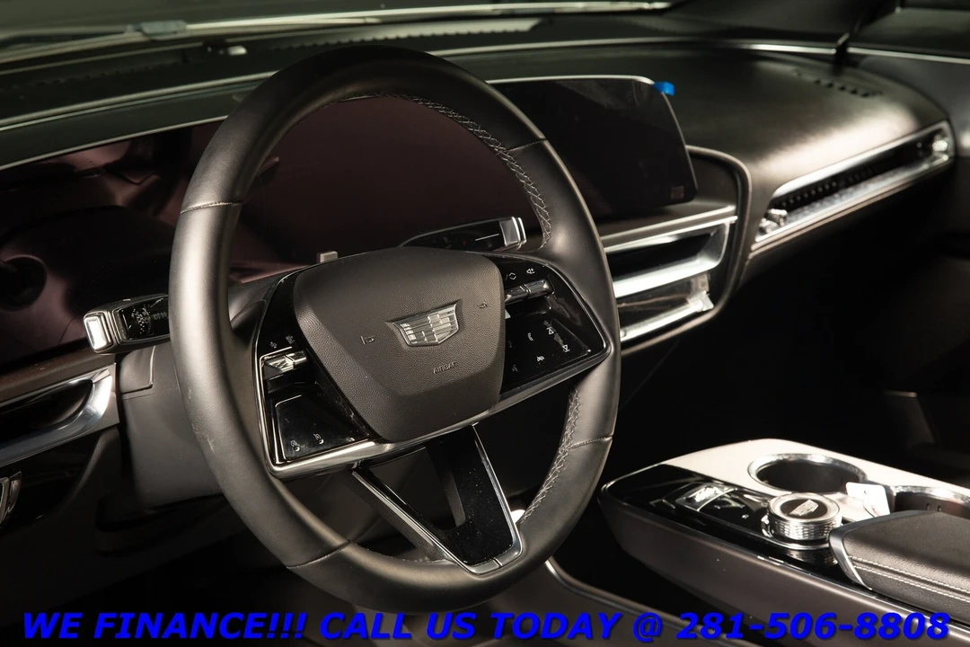 2024 Cadillac Lyriq - Image 10 of 21