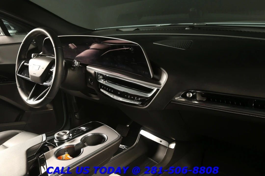 2024 Cadillac Lyriq - Image 20 of 24