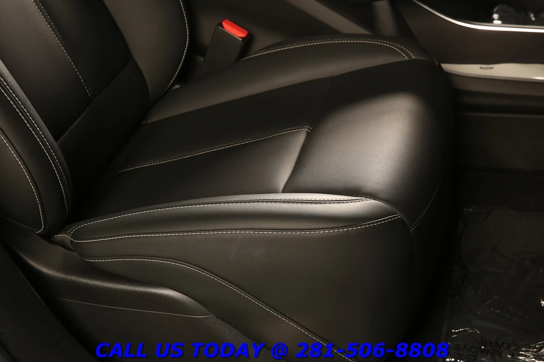 2024 Cadillac Lyriq - Image 22 of 24