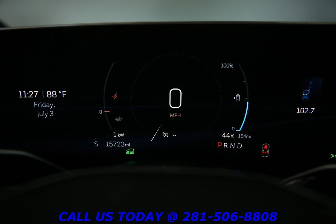 2024 Cadillac Lyriq - Image 16 of 24