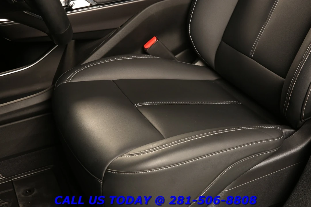 2024 Cadillac Lyriq - Image 14 of 24