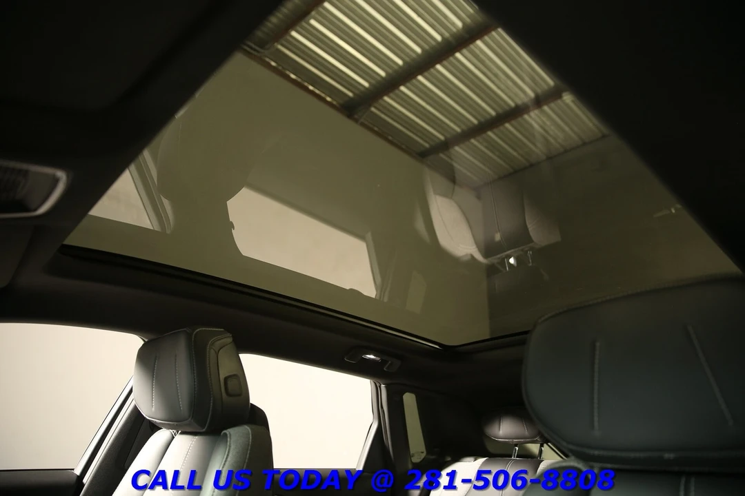 2024 Cadillac Lyriq - Image 12 of 24