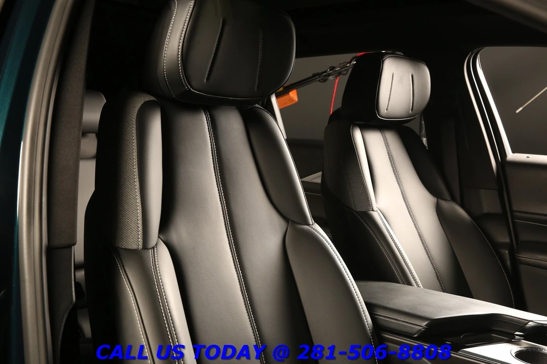 2024 Cadillac Lyriq - Image 21 of 24