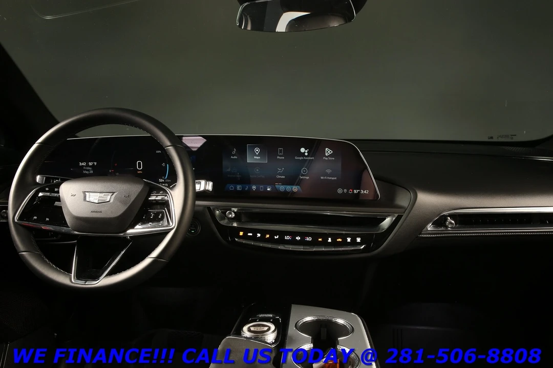 2024 Cadillac Lyriq - Image 3 of 24