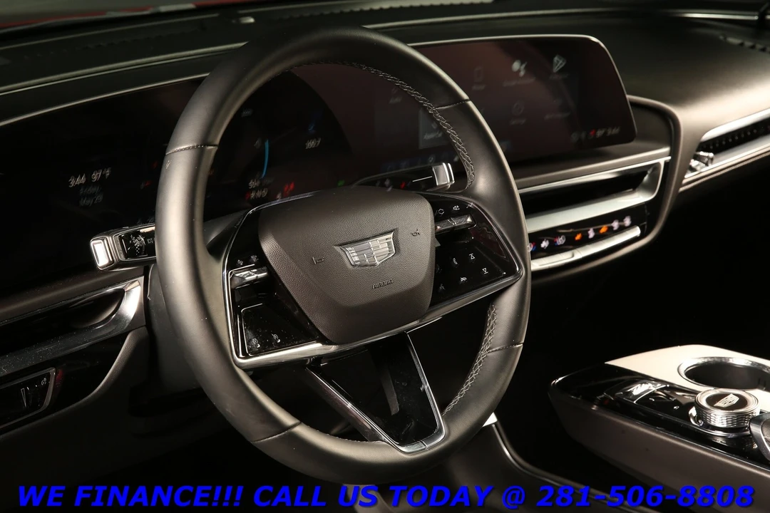 2024 Cadillac Lyriq - Image 11 of 24
