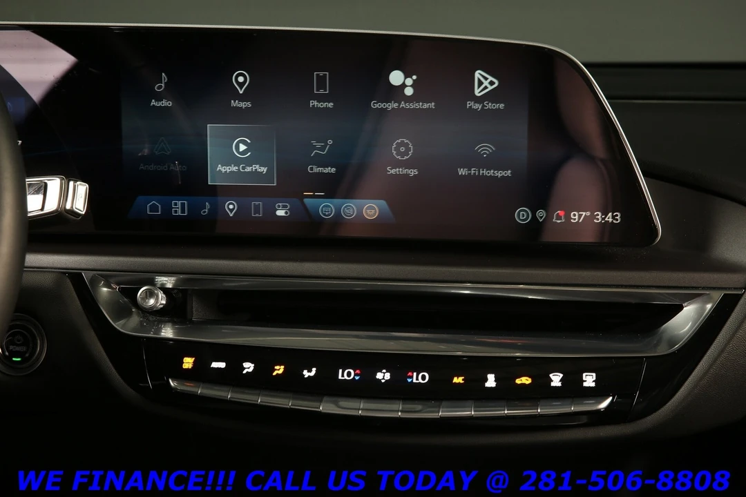2024 Cadillac Lyriq - Image 18 of 24