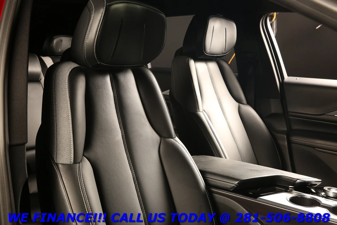 2024 Cadillac Lyriq - Image 21 of 24
