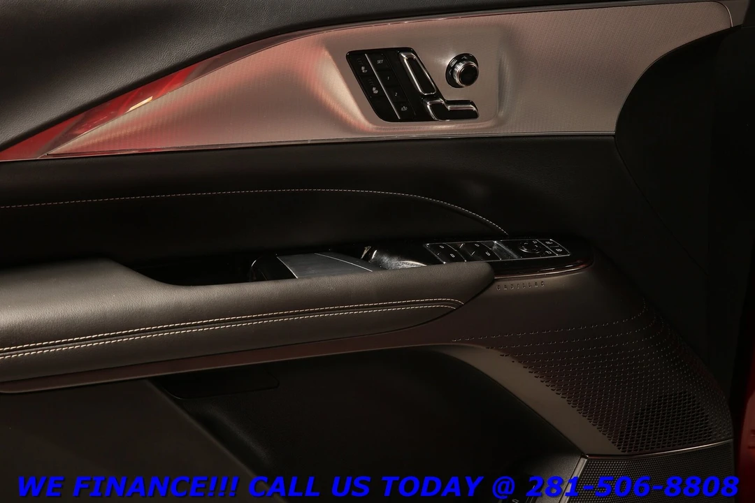 2024 Cadillac Lyriq - Image 9 of 24