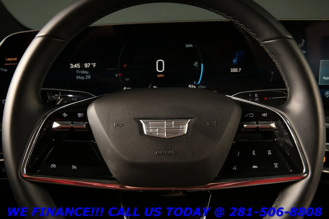 2024 Cadillac Lyriq - Image 15 of 24
