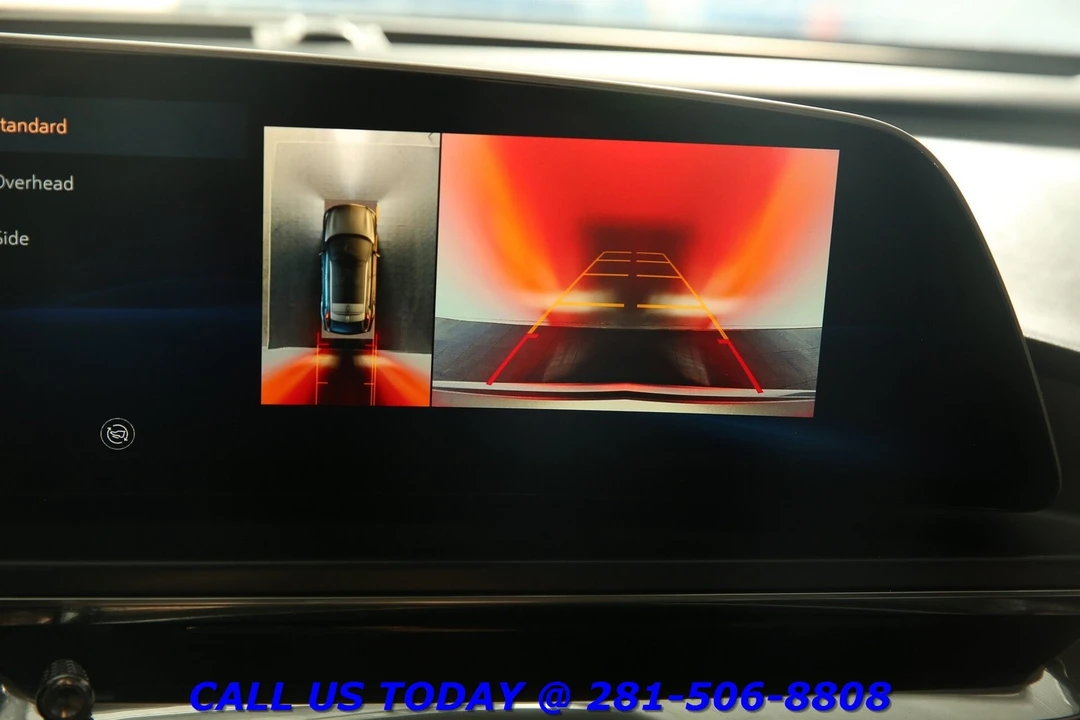 2024 Cadillac Lyriq - Image 18 of 24