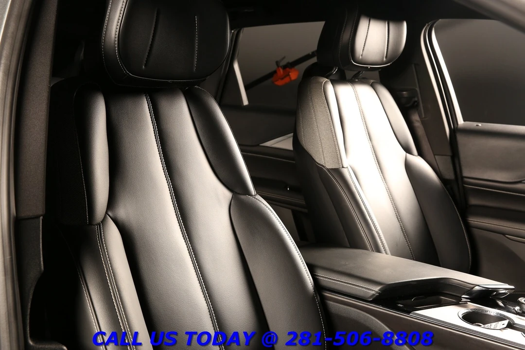 2024 Cadillac Lyriq - Image 20 of 24