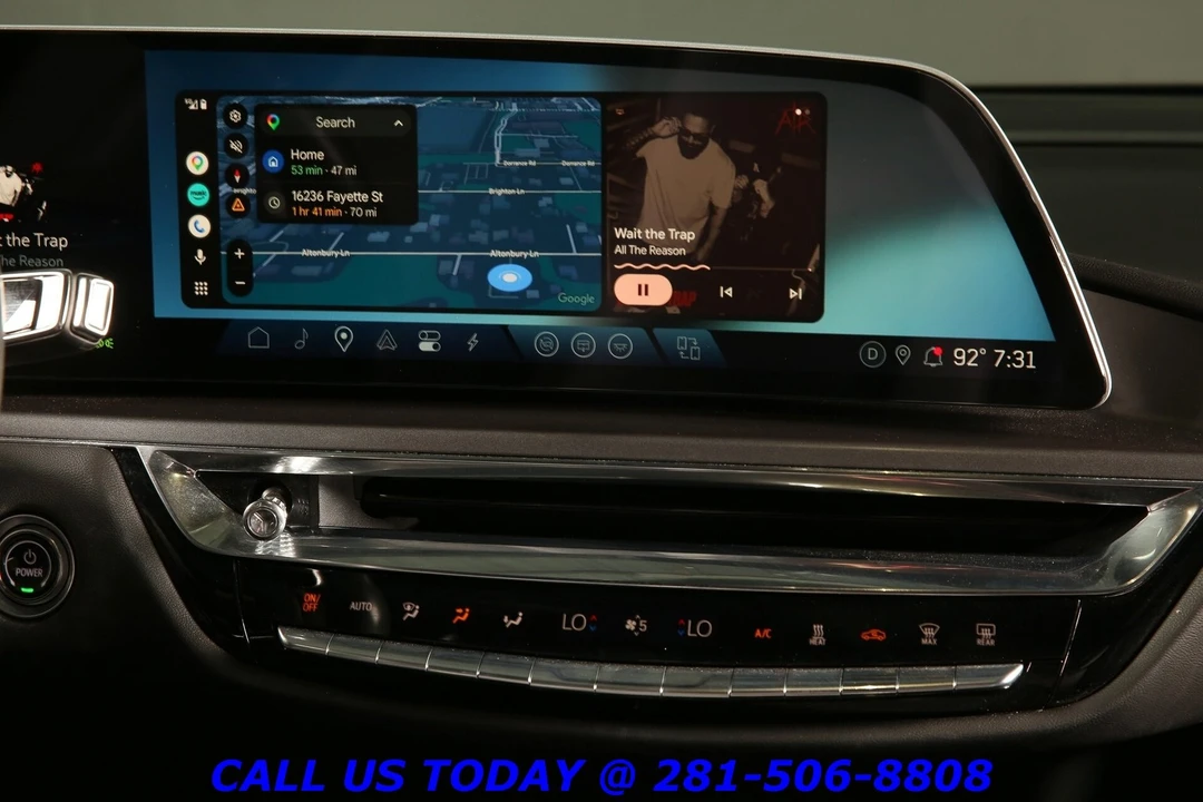 2024 Cadillac Lyriq - Image 17 of 24