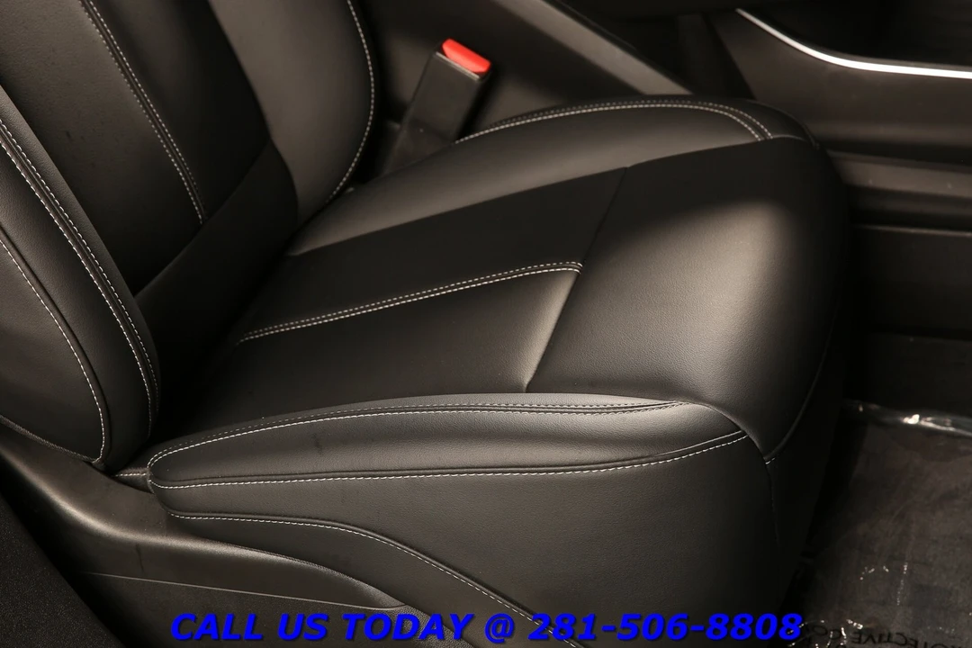 2024 Cadillac Lyriq - Image 22 of 24