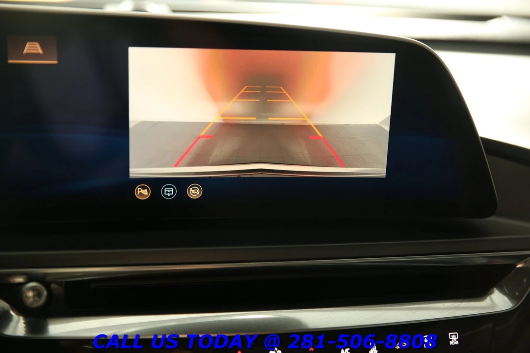 2024 Cadillac Lyriq - Image 19 of 24