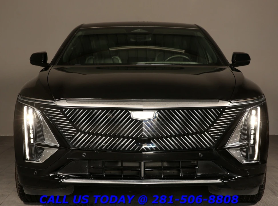 2024 Cadillac Lyriq - Image 9 of 24