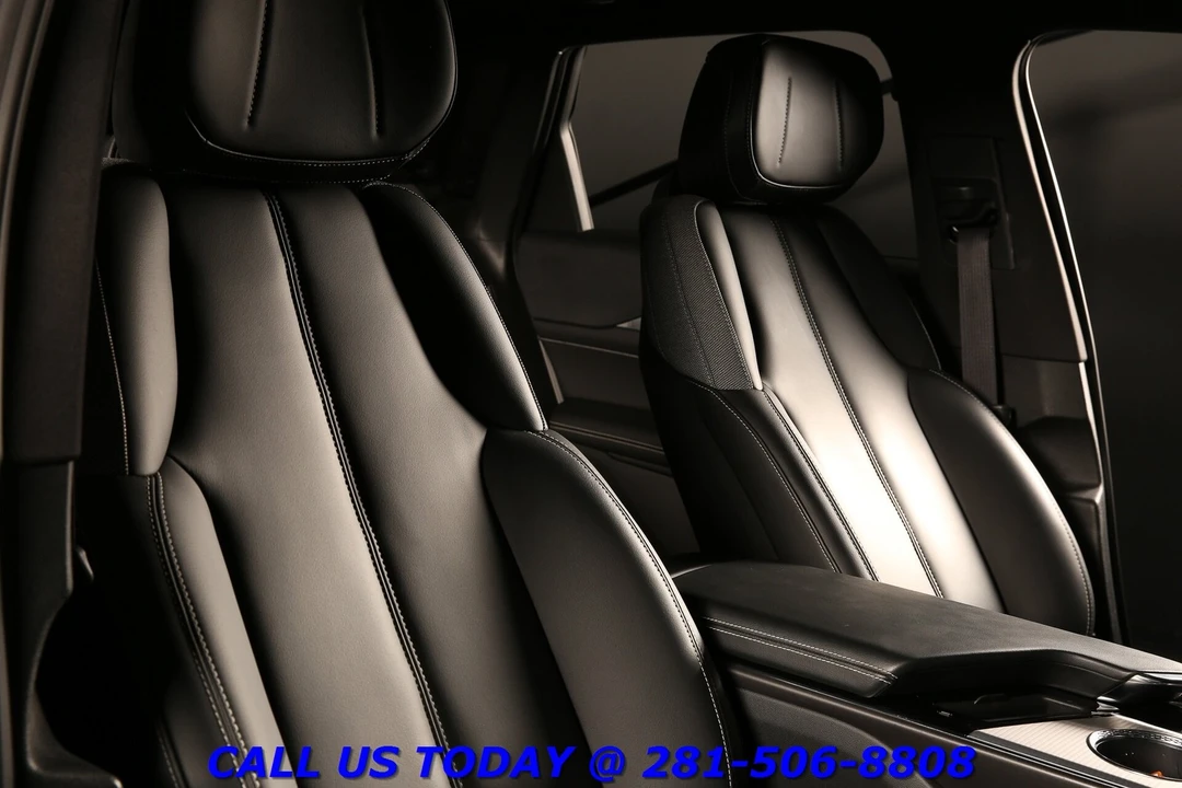 2024 Cadillac Lyriq - Image 20 of 24