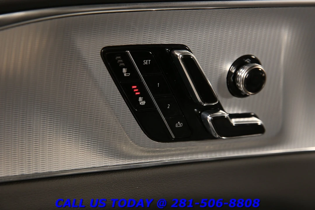 2024 Cadillac Lyriq - Image 9 of 24