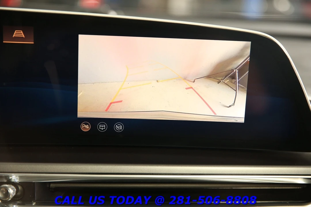 2024 Cadillac Lyriq - Image 18 of 24