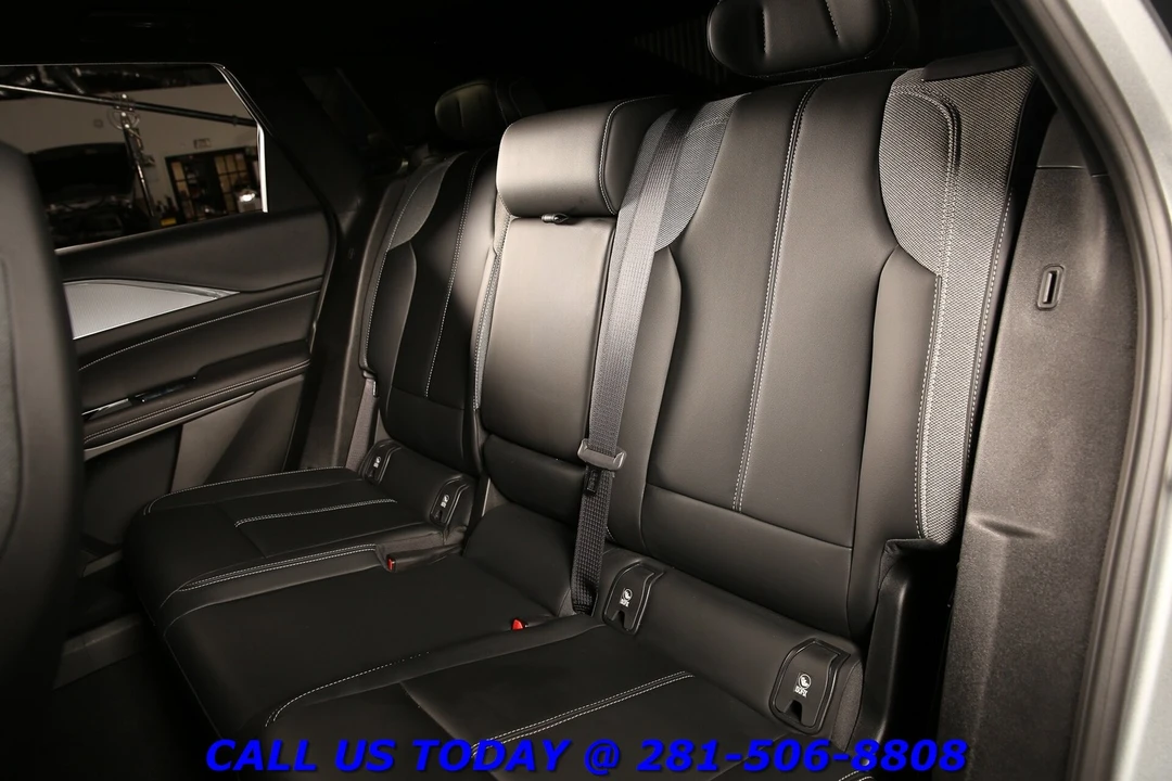 2024 Cadillac Lyriq - Image 22 of 24