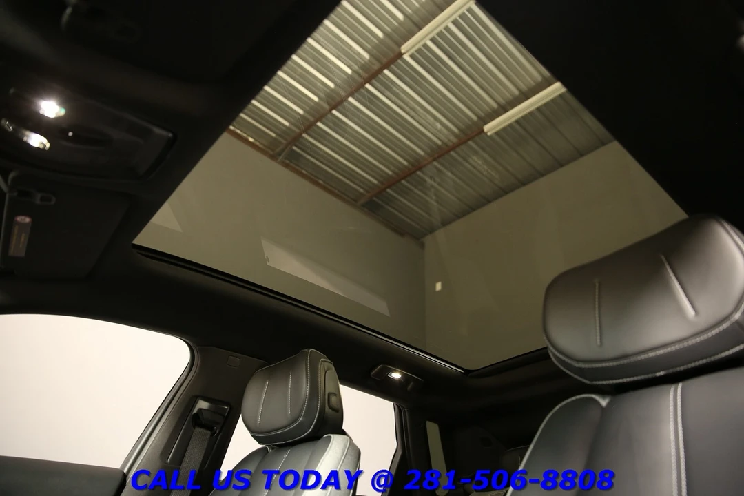 2024 Cadillac Lyriq - Image 11 of 24
