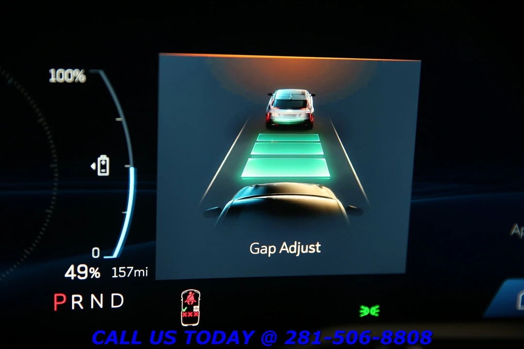 2024 Cadillac Lyriq - Image 17 of 24