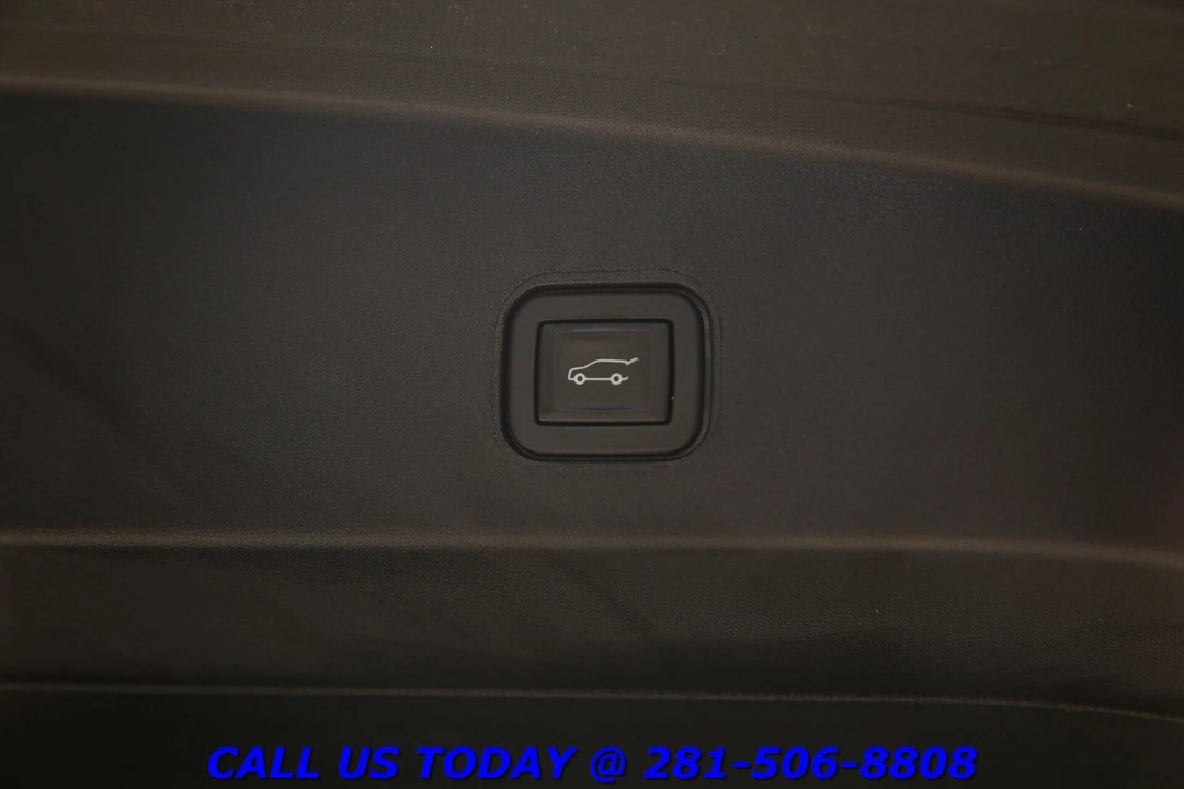 2024 Cadillac Lyriq - Image 23 of 24
