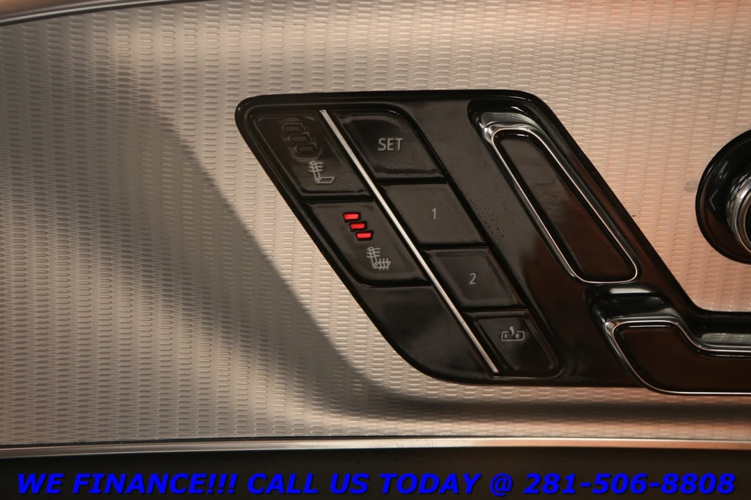 2024 Cadillac Lyriq - Image 10 of 21