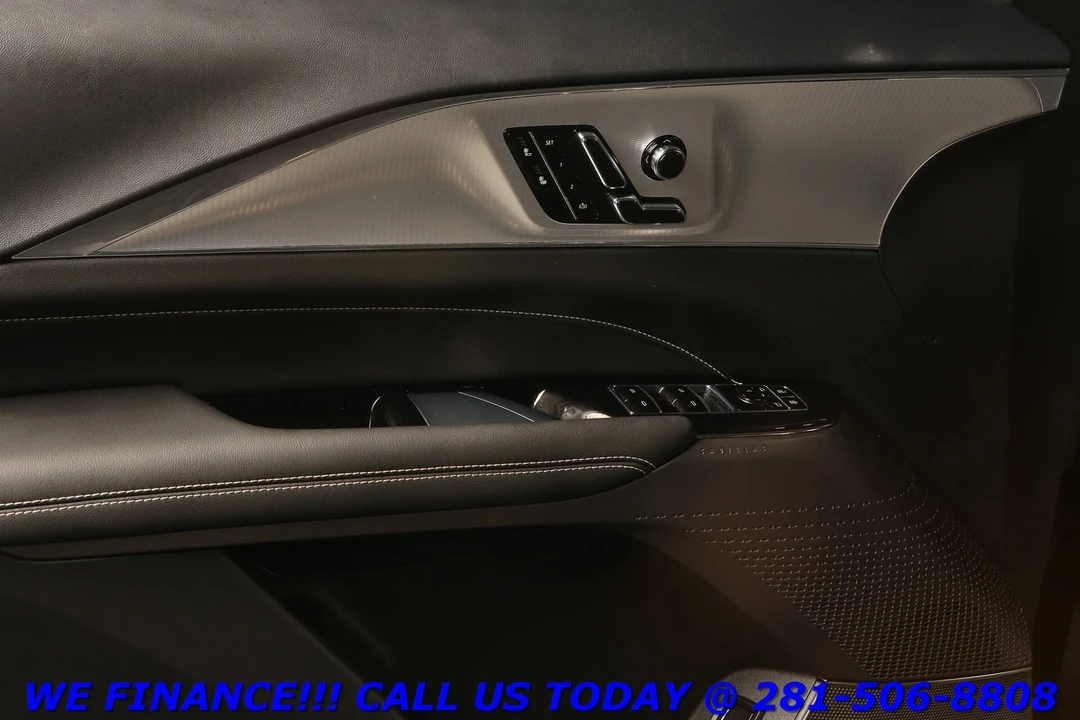 2024 Cadillac Lyriq - Image 9 of 21