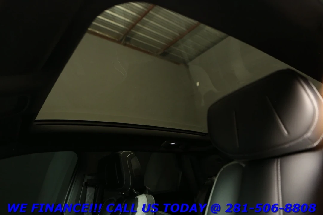 2024 Cadillac Lyriq - Image 11 of 21