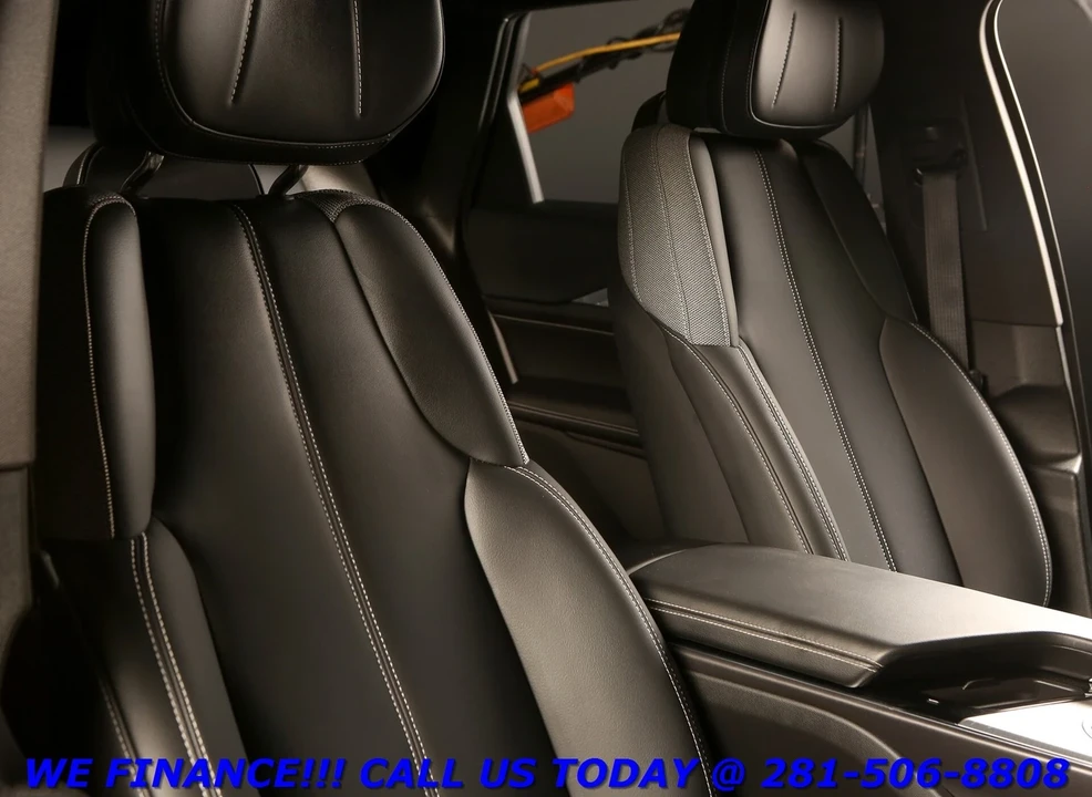 2024 Cadillac Lyriq - Image 20 of 21