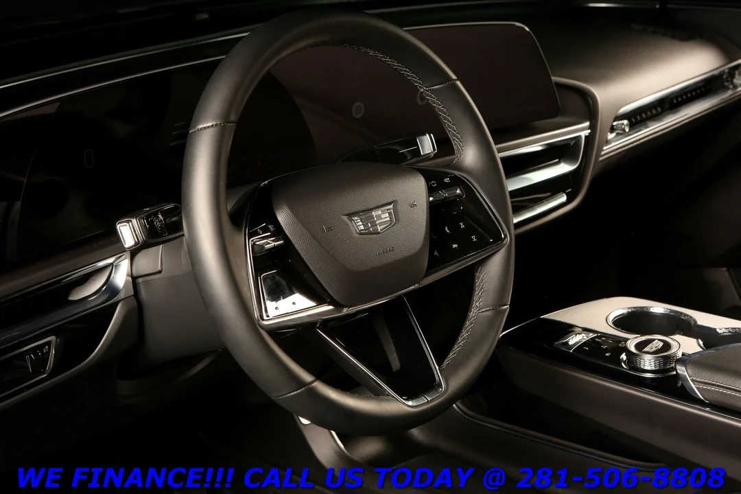 2024 Cadillac Lyriq - Image 10 of 21