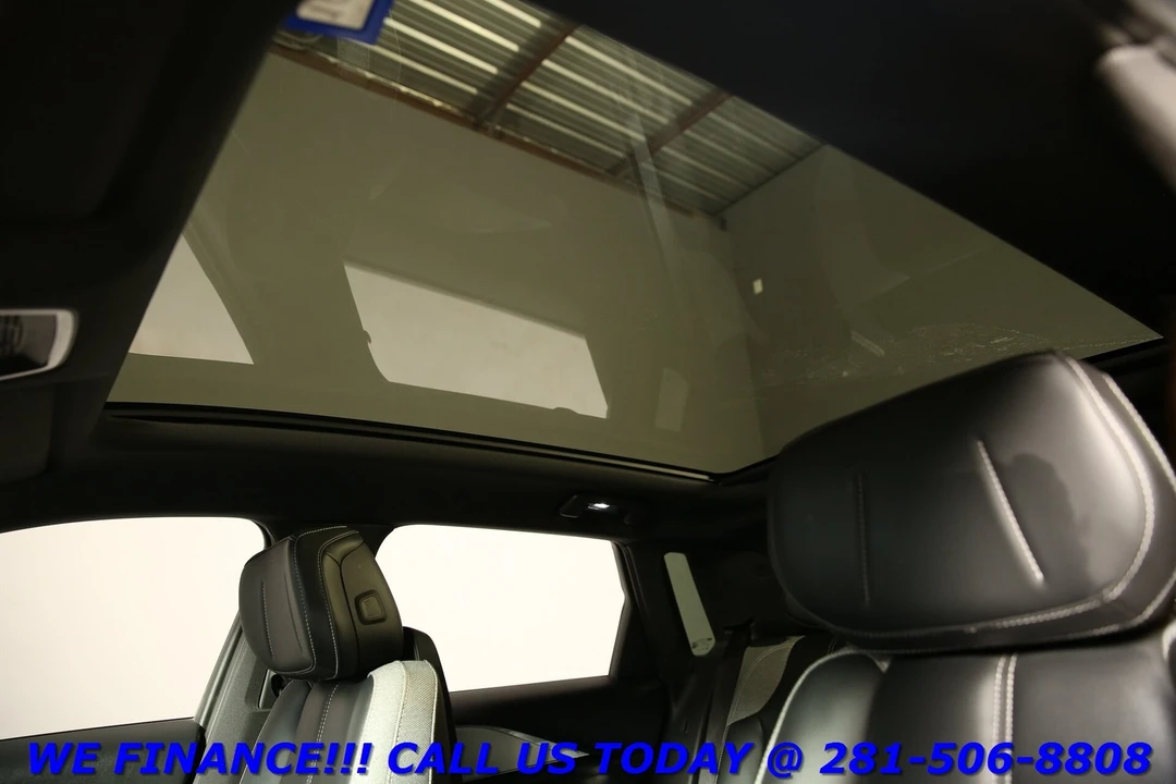 2024 Cadillac Lyriq - Image 12 of 21