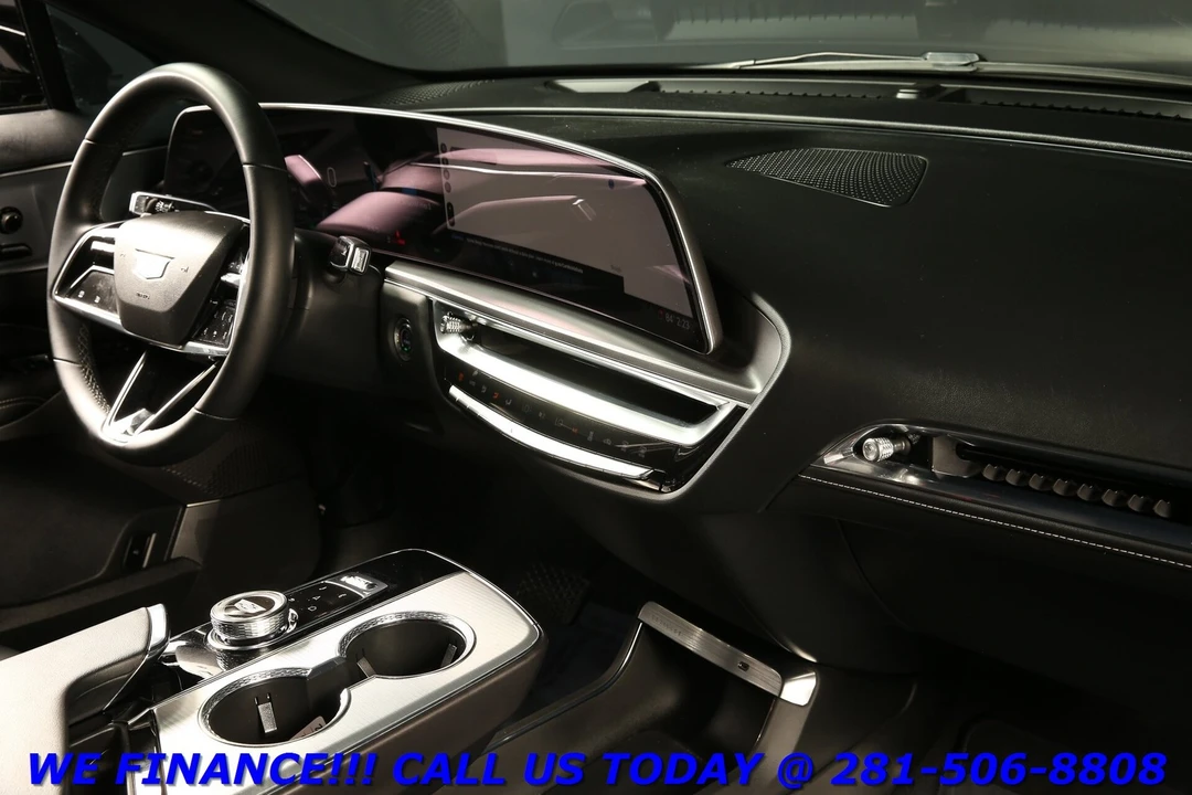 2024 Cadillac Lyriq - Image 20 of 21