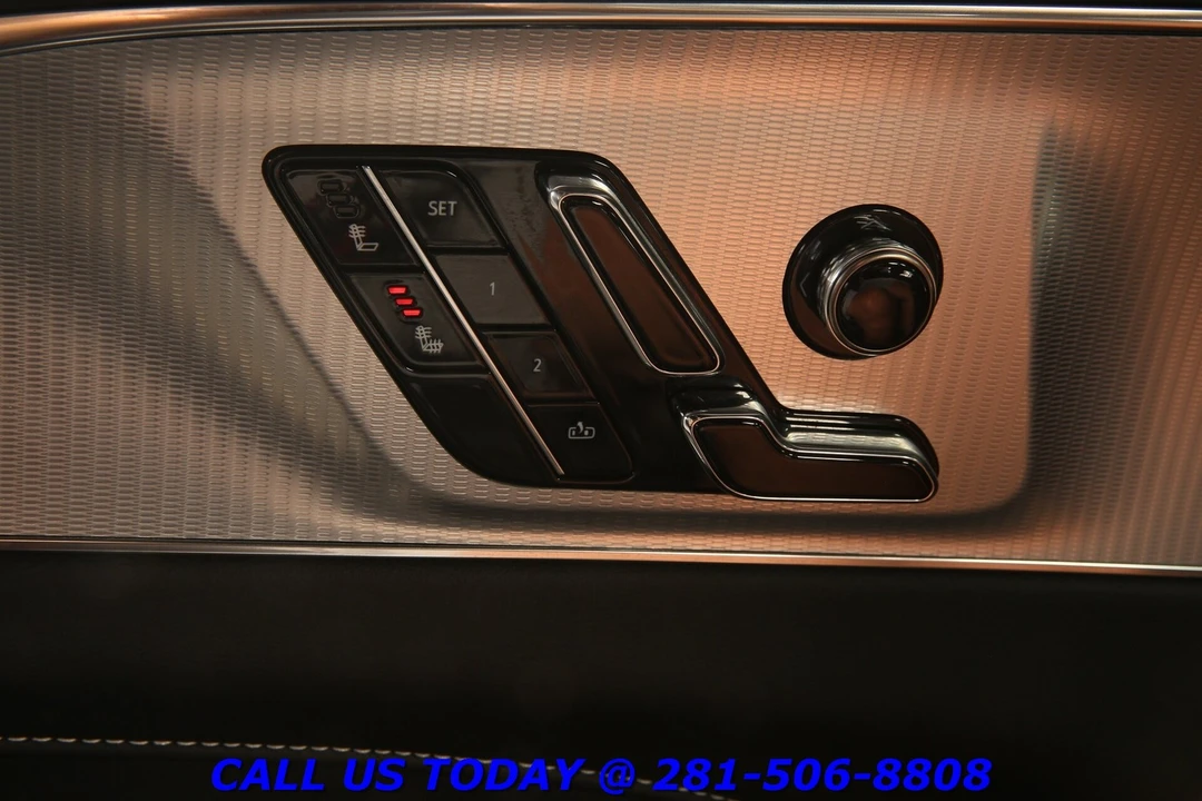 2024 Cadillac Lyriq - Image 9 of 24