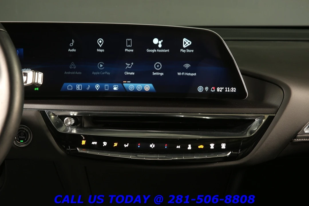 2024 Cadillac Lyriq - Image 17 of 24