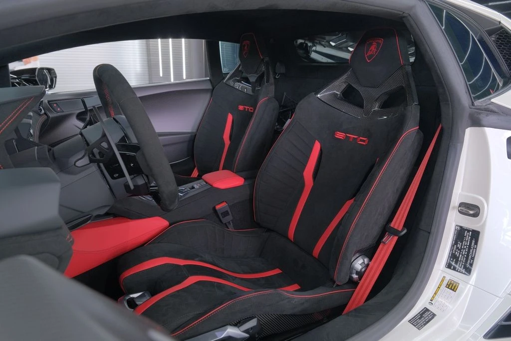 2024 Lamborghini Huracan LP640-4 EVO - Image 12 of 31