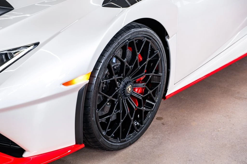 2024 Lamborghini Huracan LP640-4 EVO - Image 7 of 31