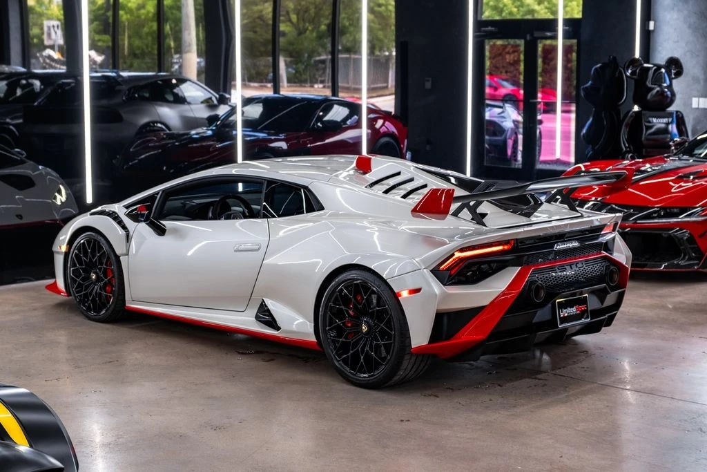 2024 Lamborghini Huracan LP640-4 EVO - Image 19 of 31