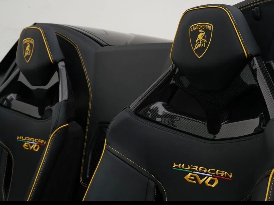 2024 Lamborghini Huracan LP640-4 EVO - Image 22 of 31