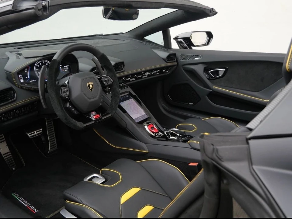 2024 Lamborghini Huracan LP640-4 EVO - Image 20 of 31