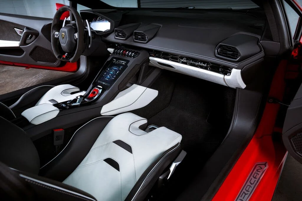 2024 Lamborghini Huracan LP640-4 EVO - Image 13 of 31